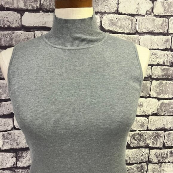 Chico's Gray Sleeveless Mock Neck Pullover Sweater Size M - Picture 2 of 8